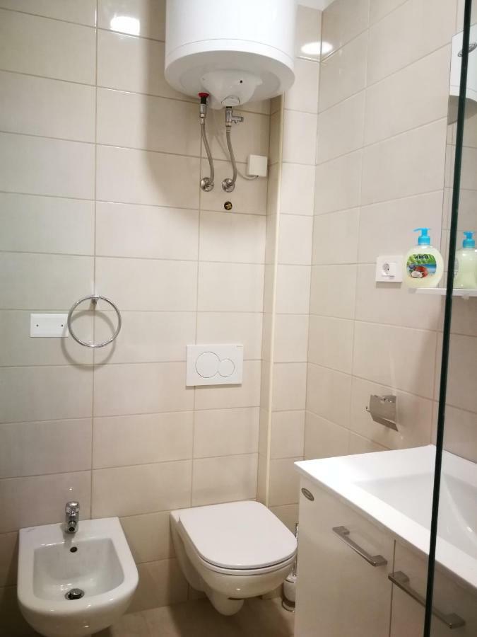 Appartma Katja Gabrovica pri Crnem Kalu Ngoại thất bức ảnh